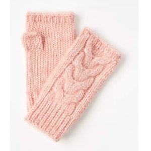 LOFT NWT‎ Cable Fingerless Gloves - Blush Pink